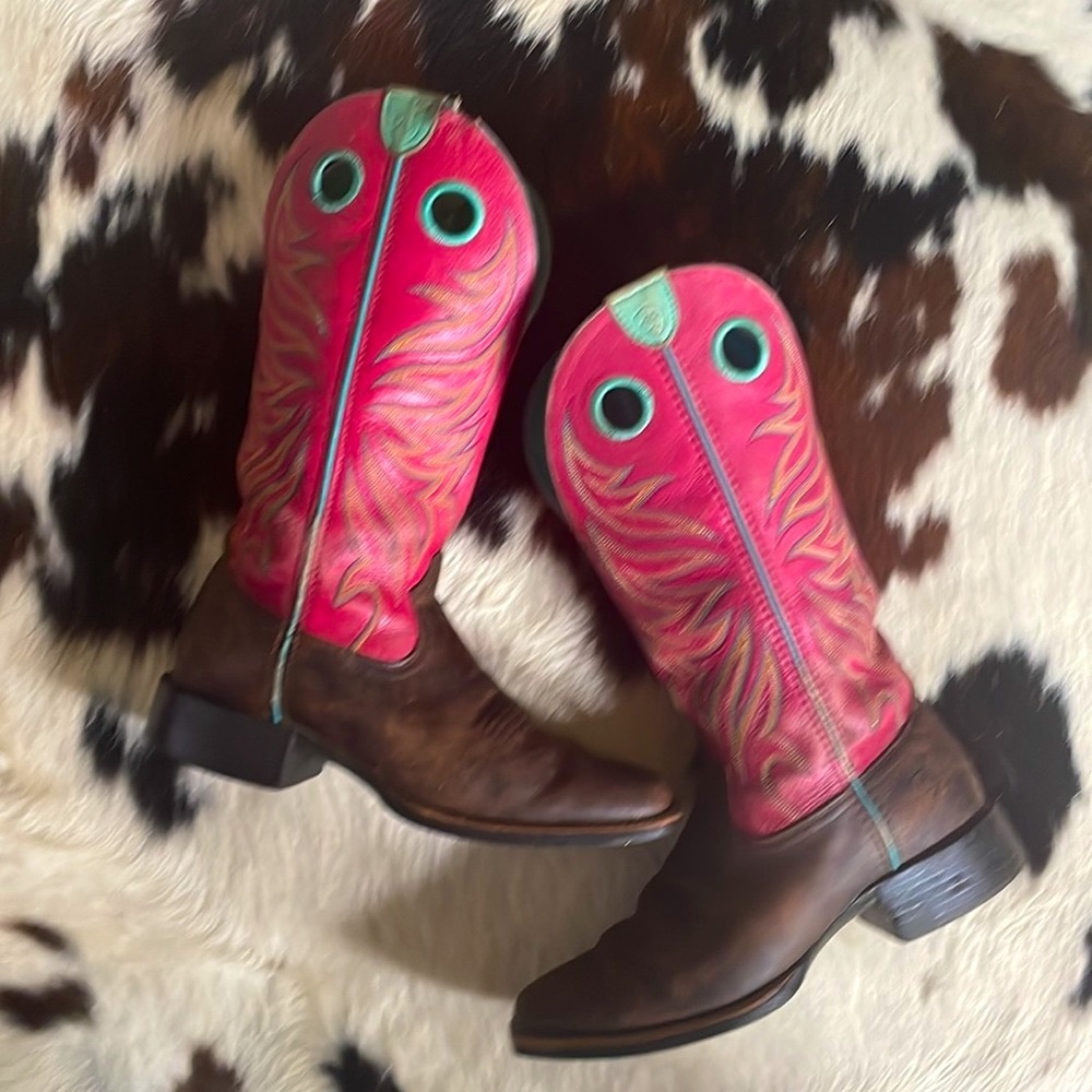 Ariat Cowgirl Boots size 8 1/2